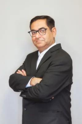 Image of Tabraz Sadruddin, Associate